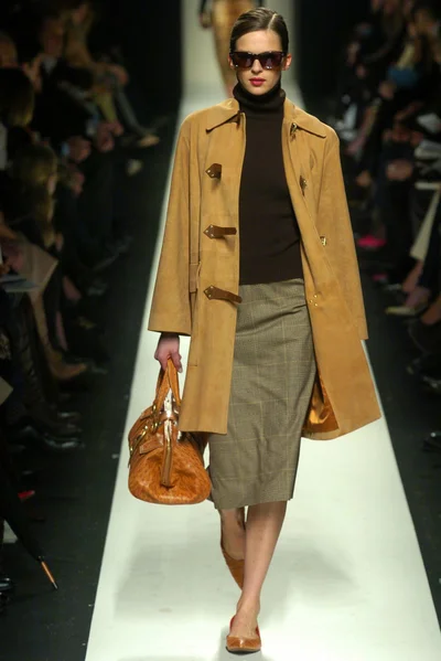 Look 18